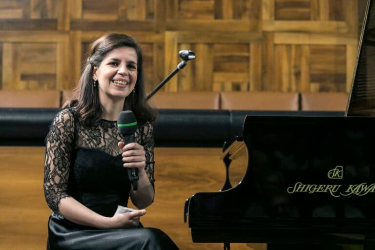 Cover Image for Il Pianoforte in Ateneo. L’intervista a Viviana Lasaracina