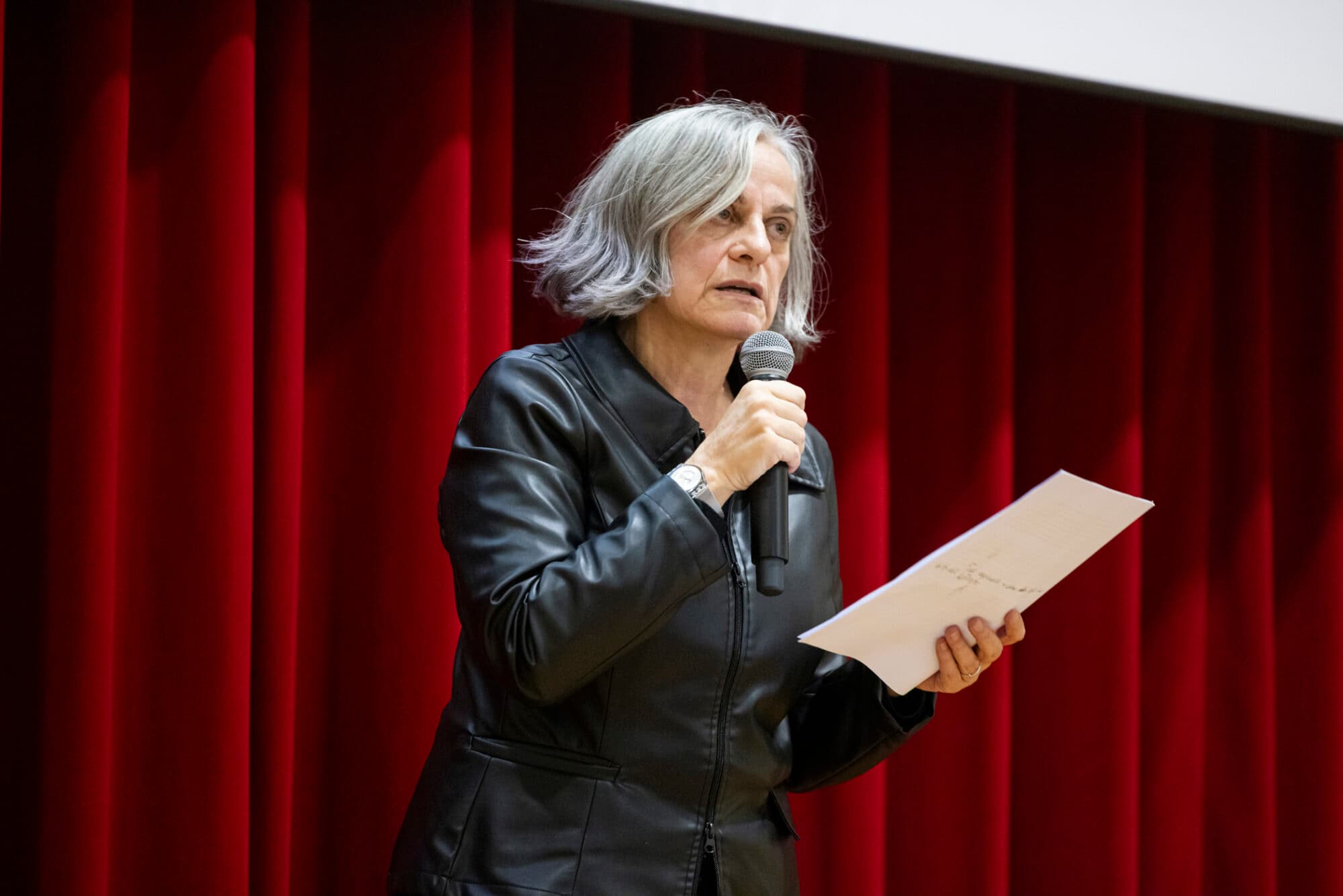 Lettura dal romanzo “Oliva Denaro” di Viola Ardone – Chiara Continisio