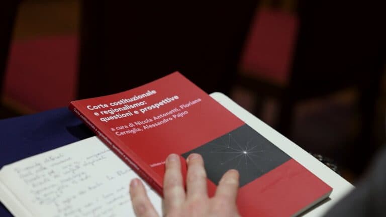 Cover Image for Autonomie e livelli essenziali delle prestazioni tra il diritto e l’economia